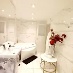 Liefdeshotel 50 Nuances Avec Balneotherapie Pour 2 2*