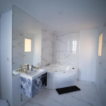 Love hotel 50 Nuances Avec Balneotherapie Pour 2 Caen