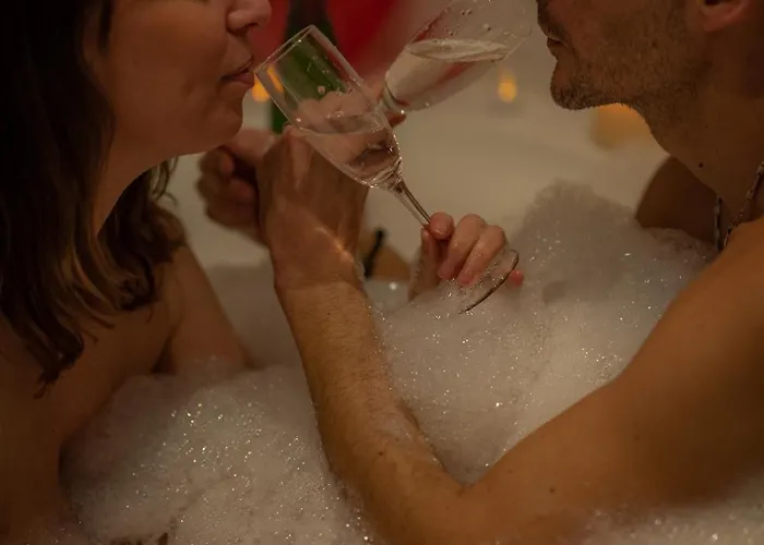 50 Nuances Avec Balneotherapie Pour 2 מלון אהבה קאין